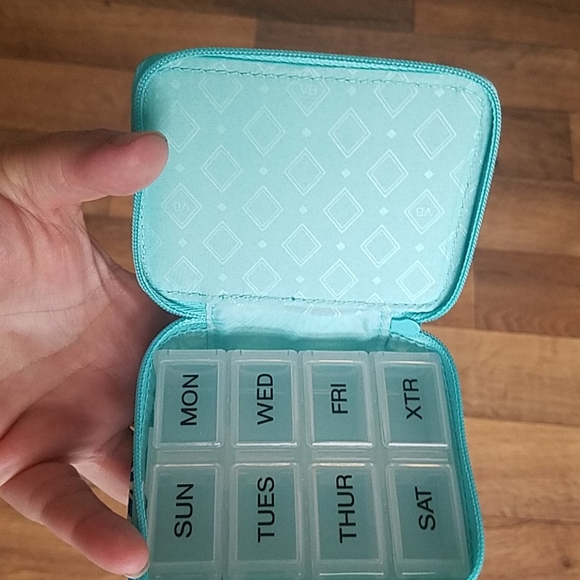 Vera Bradley Travel Pill Case Go Fish Blue - Picture 2 of 3